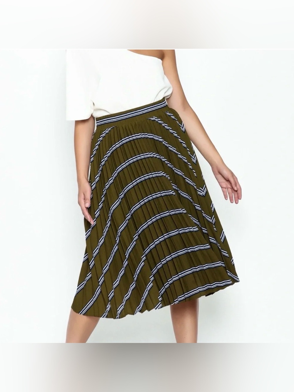 NWT English Factory Pleated Midi Skirt